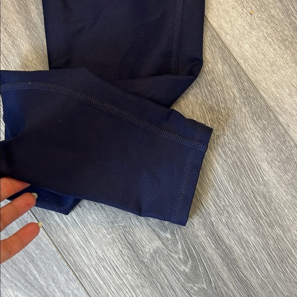 ALO Blue Navy Leggings - Picture 5 of 5